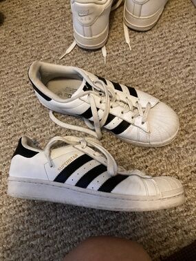 Womens 7.5 Adidas superstars cute genuine leather sneakers